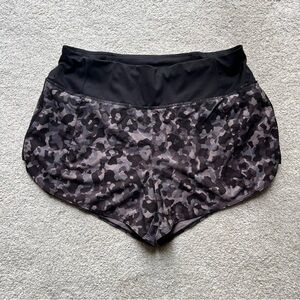 Athleta‎ Running Free Printed 3.5" Short